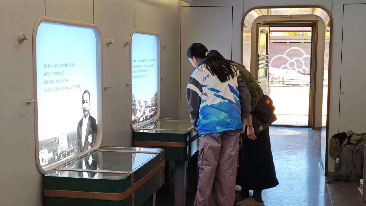 fe35619e9e43bfacd8773d15b7c46d90