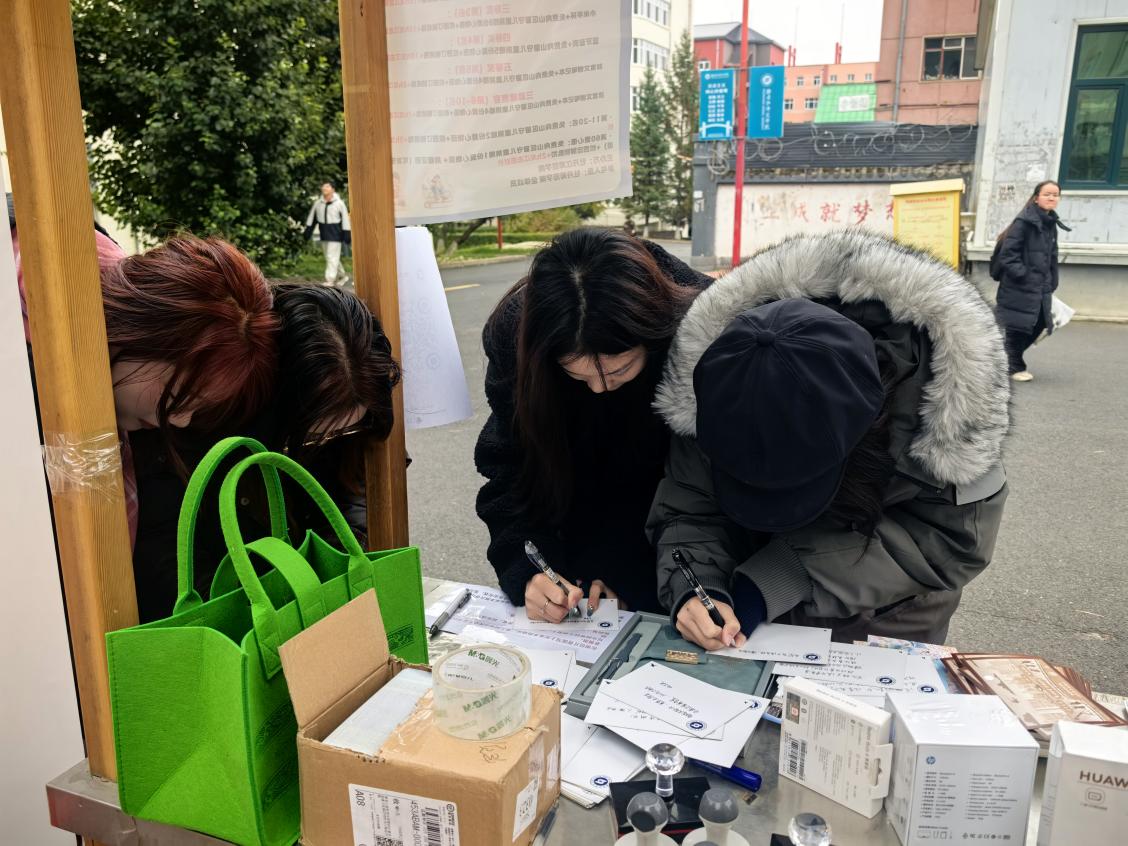 9d577b9703bf95b97ea3a923bd82465